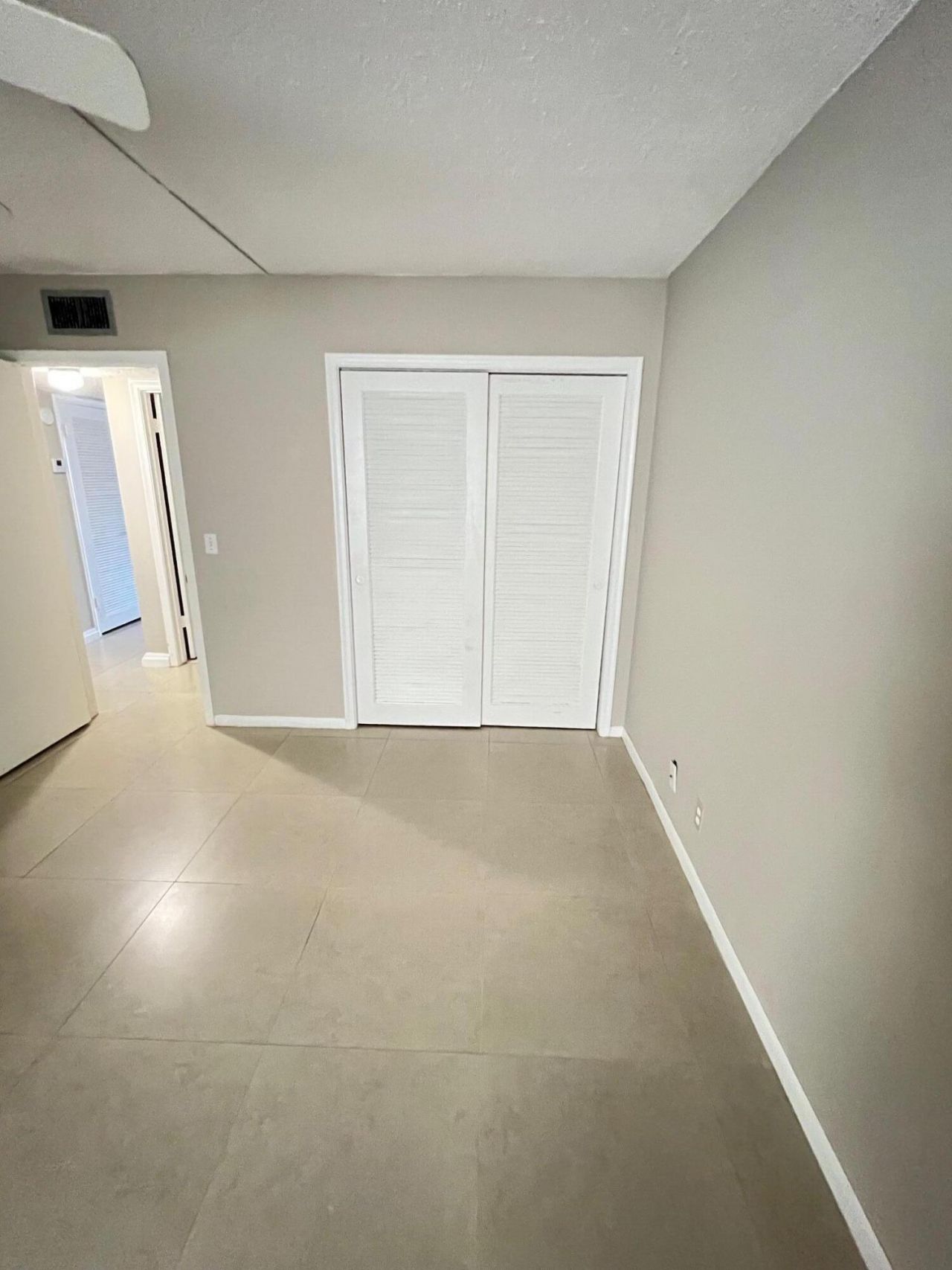 413 Greenbrier A, West Palm Beach, FL 33417 Photo