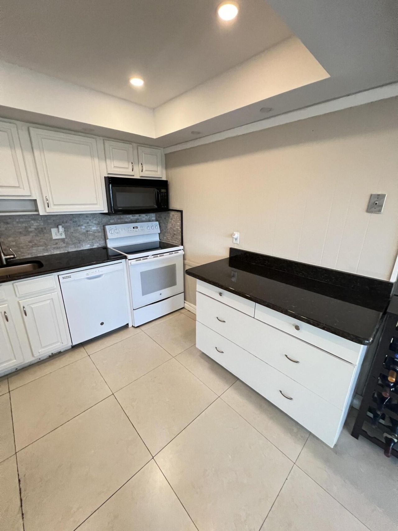 413 Greenbrier A, West Palm Beach, FL 33417 Photo