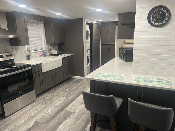 8 Rockcliff Rd, Unit B, Marblehead, MA 01945