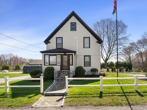 65 Milford St, Mendon, MA 01756