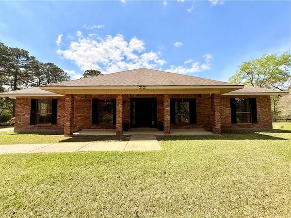 39 RICE Lane, Dry Prong, LA 71423