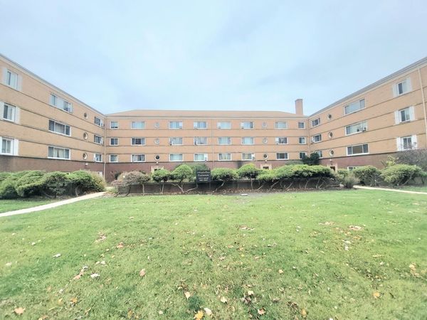 1100 N Harlem Avenue, Unit 1, River Forest, IL 60305