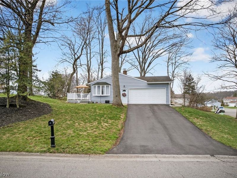 2053 Ironwood Circle NE, Massillon, OH 44646 Photo 3