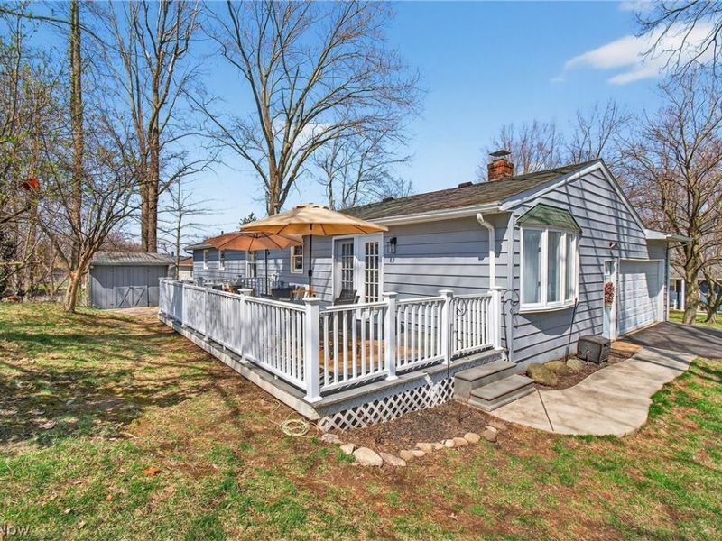 2053 Ironwood Circle NE, Massillon, OH 44646 Photo 4