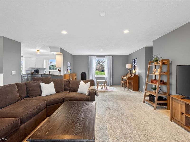 2053 Ironwood Circle NE, Massillon, OH 44646 Photo 7