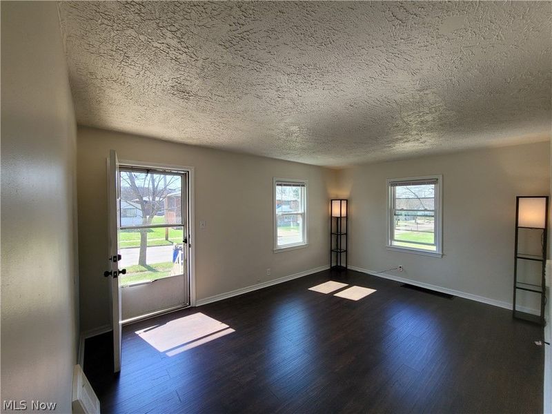 923 Russell Avenue, Akron, OH 44307 Photo 13