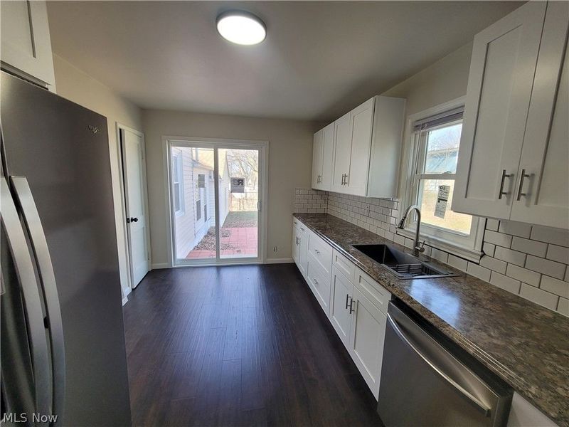 923 Russell Avenue, Akron, OH 44307 Photo 4