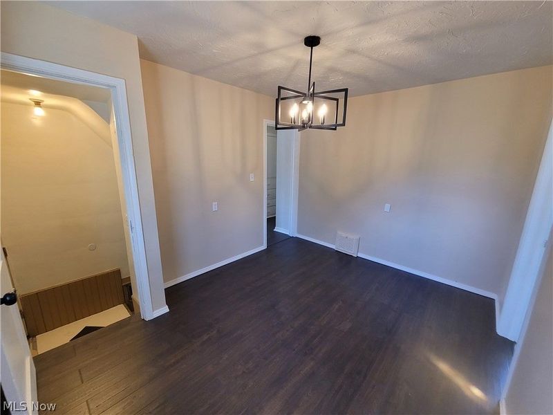 923 Russell Avenue, Akron, OH 44307 Photo 5