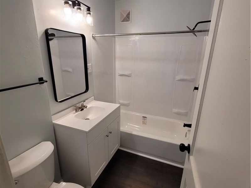 923 Russell Avenue, Akron, OH 44307 Photo 8