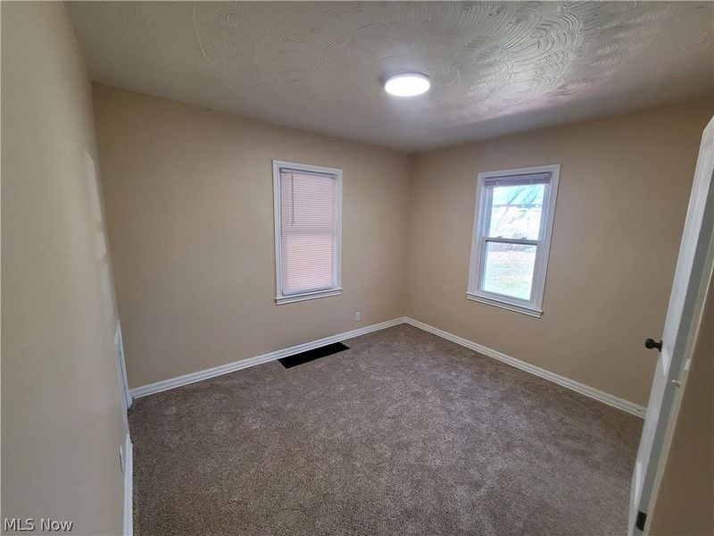 923 Russell Avenue, Akron, OH 44307 Photo 9