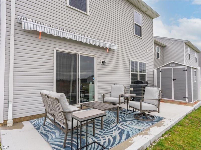 435 Honeycrisp Drive NE, Louisville, OH 44641 Photo 5