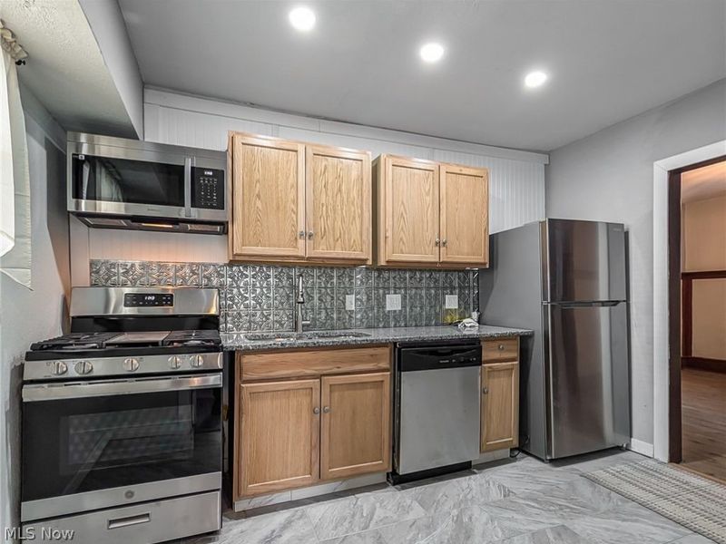 1268 Pondview Avenue, Unit A, Akron, OH 44305 Photo 7