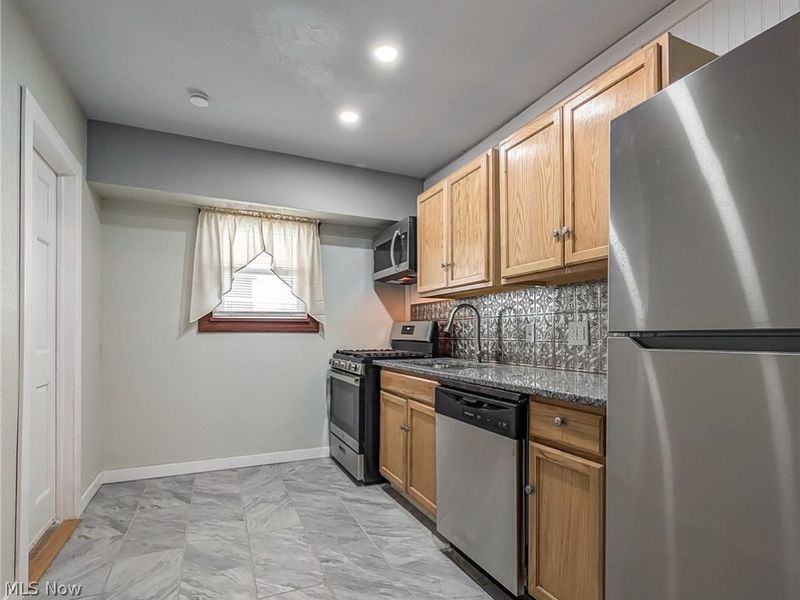 1268 Pondview Avenue, Unit A, Akron, OH 44305 Photo 8