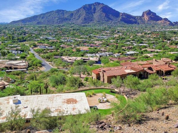 7040 N INVERGORDON Road, Unit 00, Paradise Valley, AZ 85253