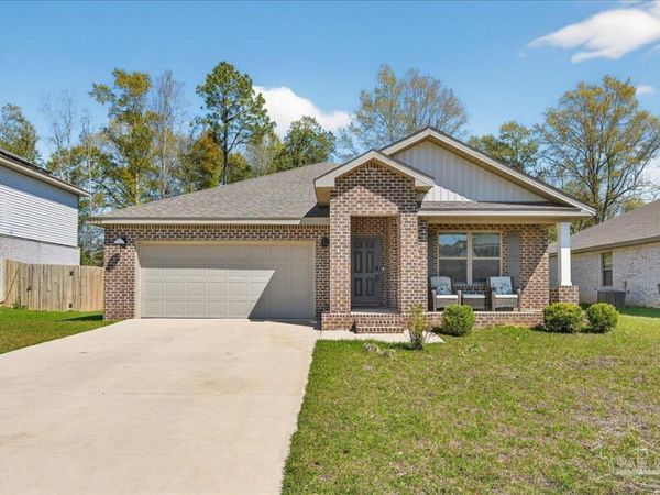 6320 Burrow Ln, Pensacola, FL 32526