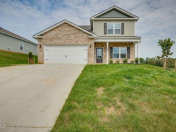 804 Pinhoti Street, Johnson City, TN 37604