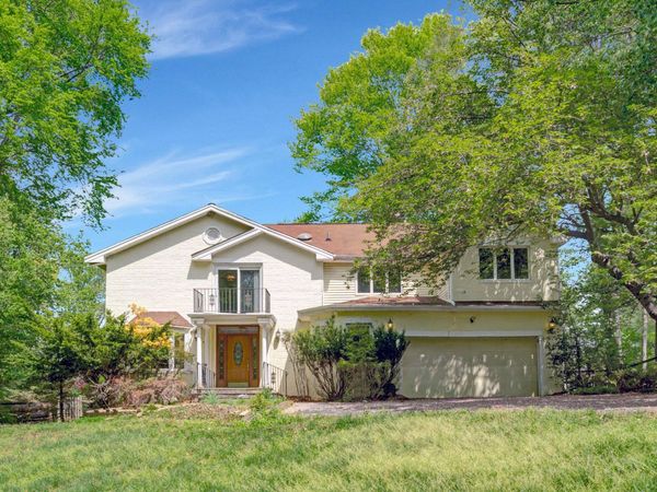 10910 MILLER ROAD, OAKTON, VA 22124