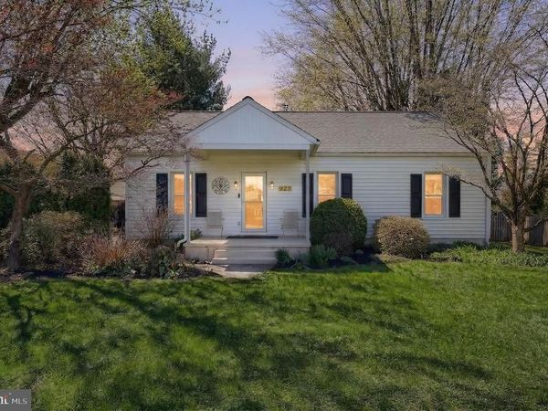 927 S FRANKLIN STREET, HANOVER, PA 17331