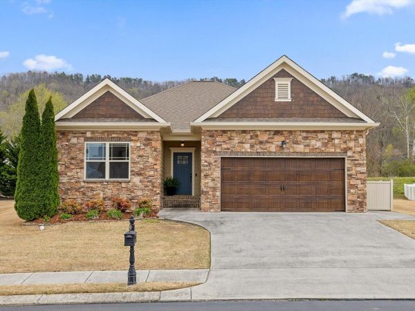 8442 Deer Run Circle, Ooltewah, TN 37363