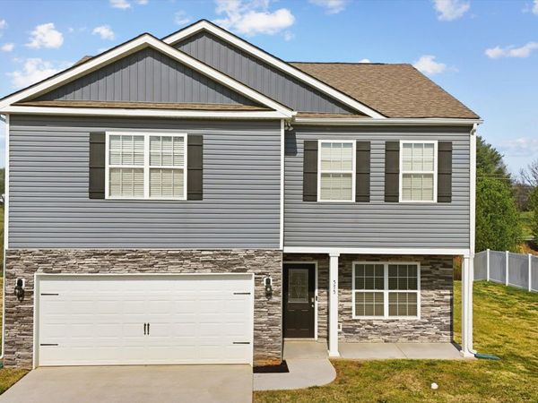 575 Smoky Valley Lane, Seymour, TN 37865