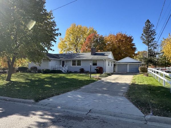 505 S Jackson Street , Morrison, IL 61270