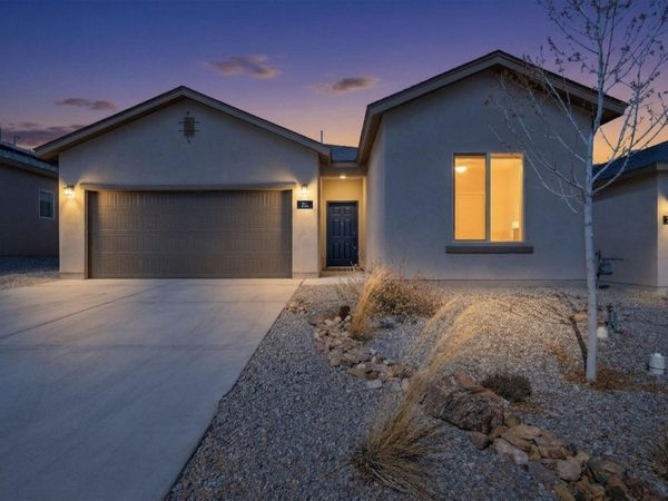 211 Prism Avenue SW, Rio Rancho, NM 87124