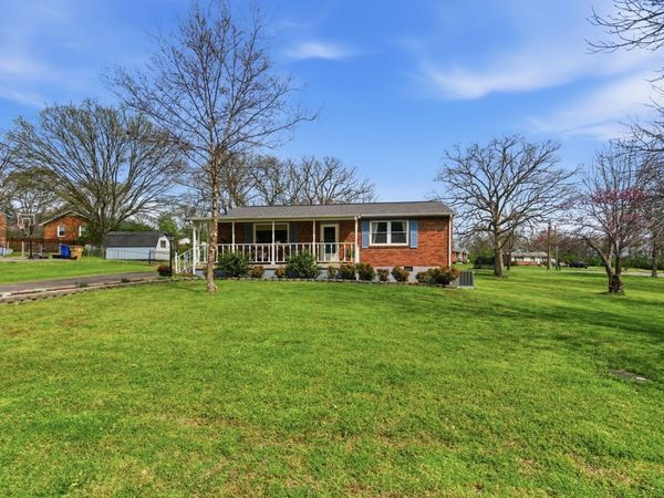 102 Monticello Ave , Goodlettsville, TN 37072