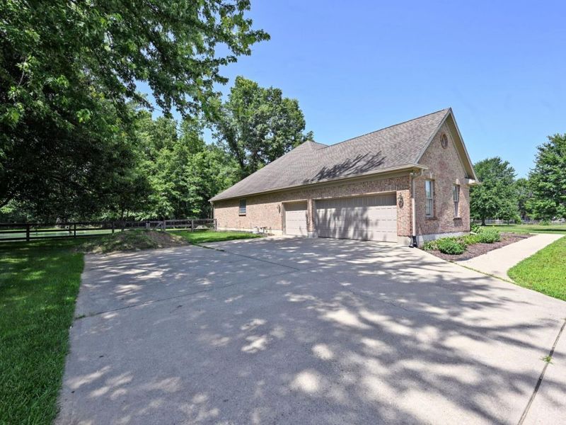 7577 Misty Woods Court, Salem Township, OH 45152 Photo 6
