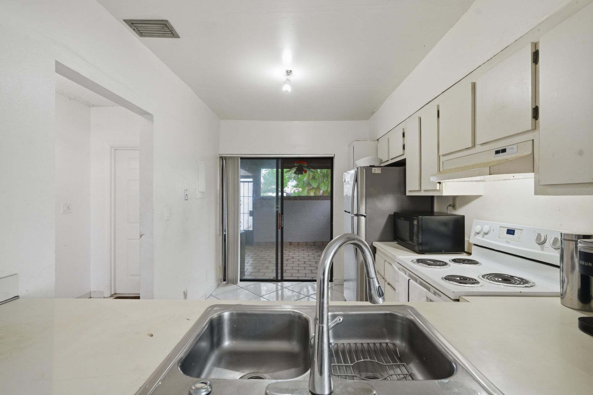 6375 W Pinehurst Cir Circle, Unit D38, Tamarac, FL 33321 Photo