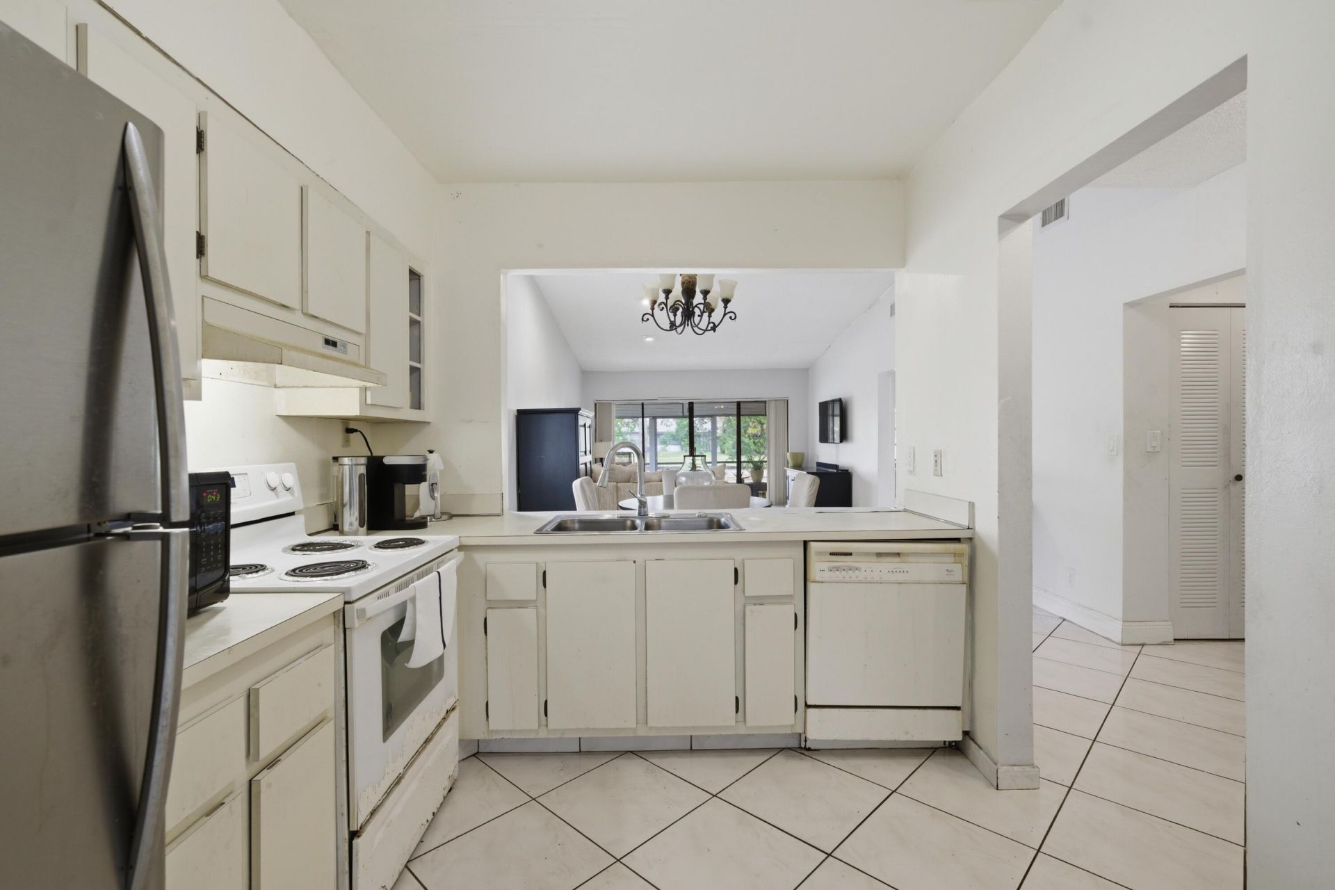 6375 W Pinehurst Cir Circle, Unit D38, Tamarac, FL 33321 Photo