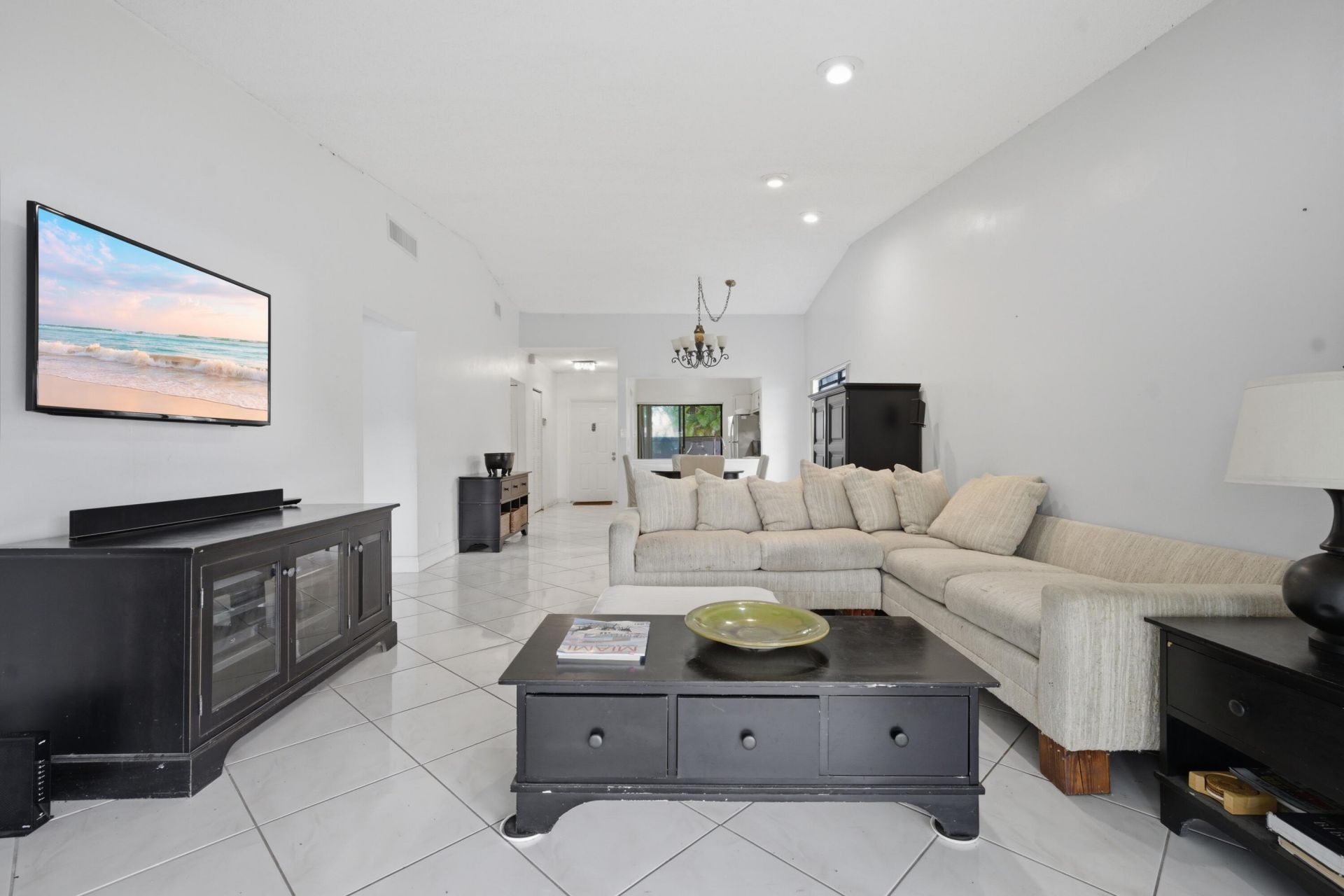 6375 W Pinehurst Cir Circle, Unit D38, Tamarac, FL 33321 Photo