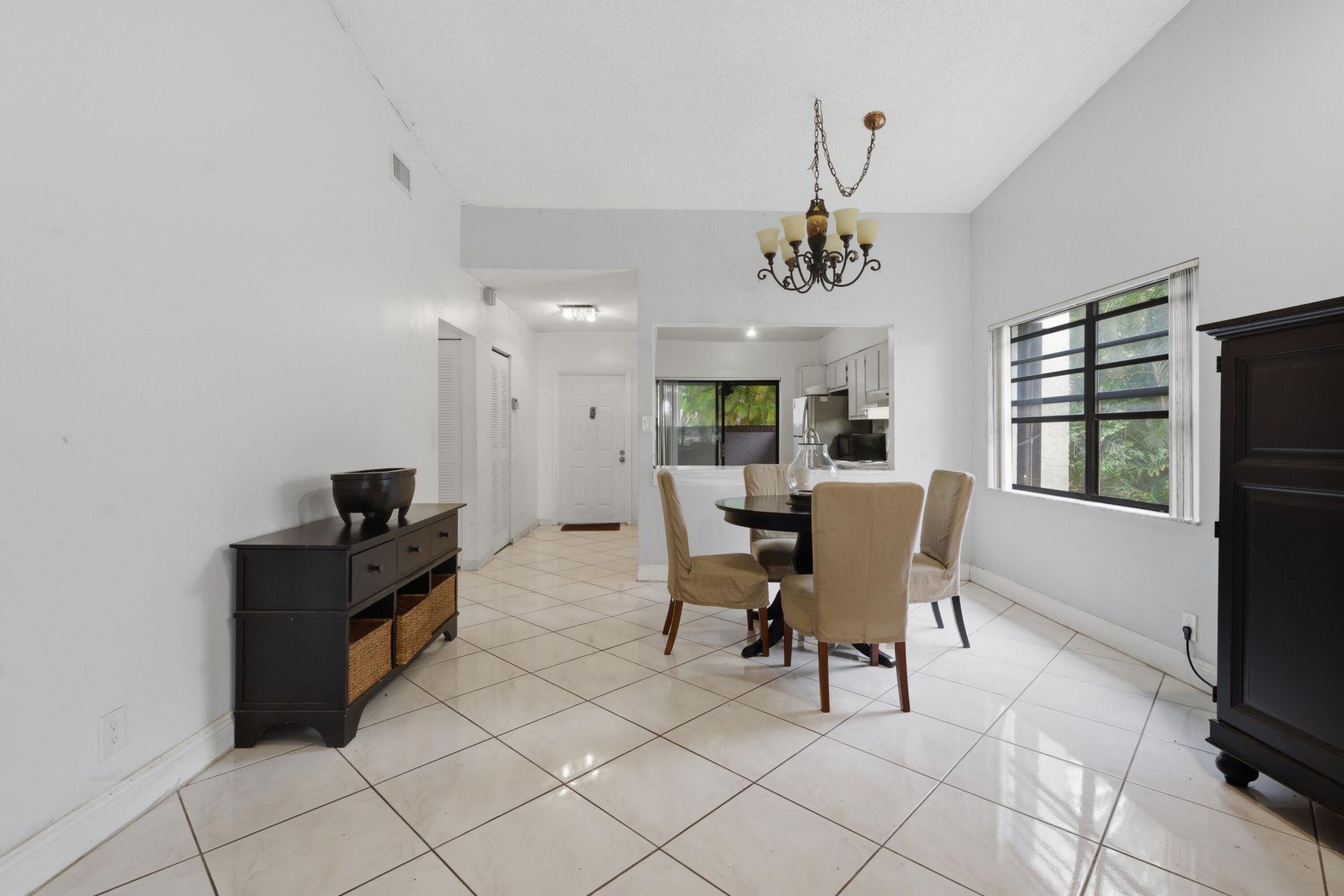 6375 W Pinehurst Cir Circle, Unit D38, Tamarac, FL 33321 Photo