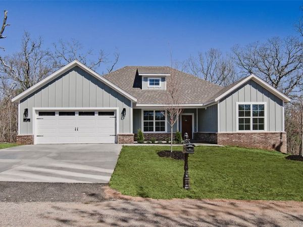 17 Roxburgh Lane , Bella Vista, AR 72715