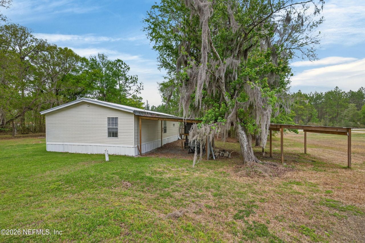 2858 NW 233rd Street, Lawtey, FL 32058 Photo