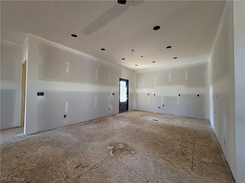 111 Crimson Circle, Dover, OH 44622 Photo 4