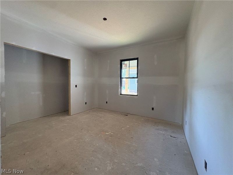 111 Crimson Circle, Dover, OH 44622 Photo 9