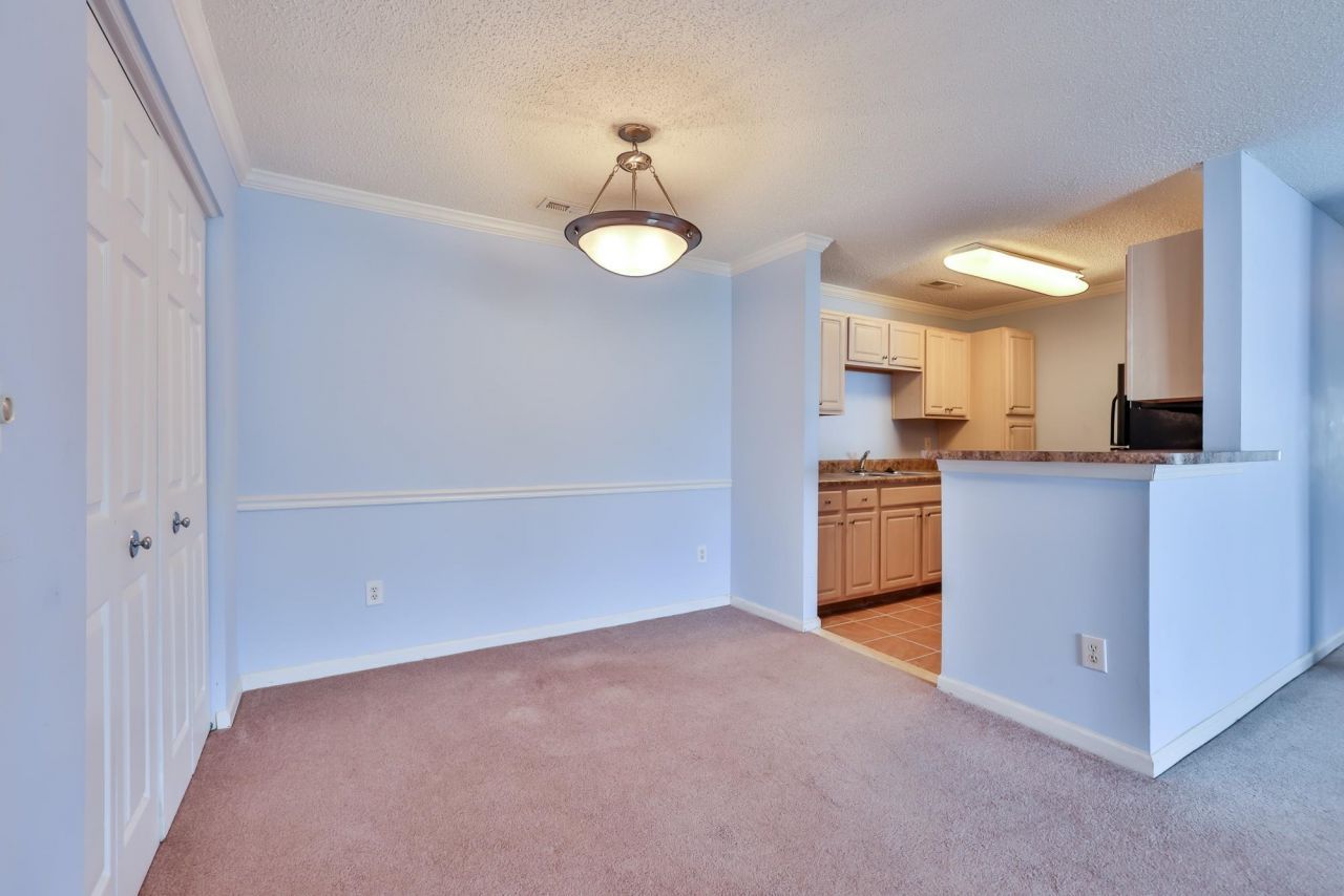 3795 Hitchcock Way  Photo 10