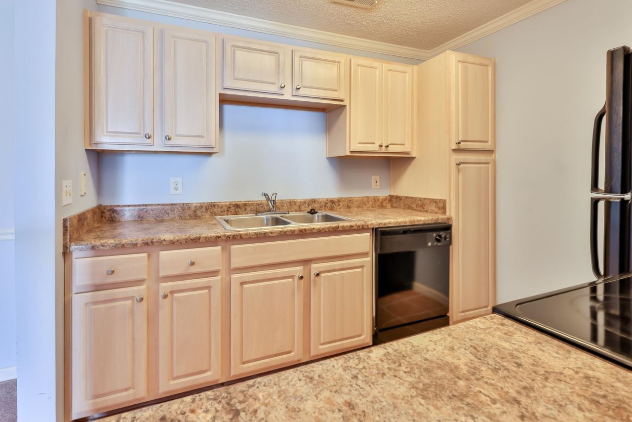 3795 Hitchcock Way  Photo 12