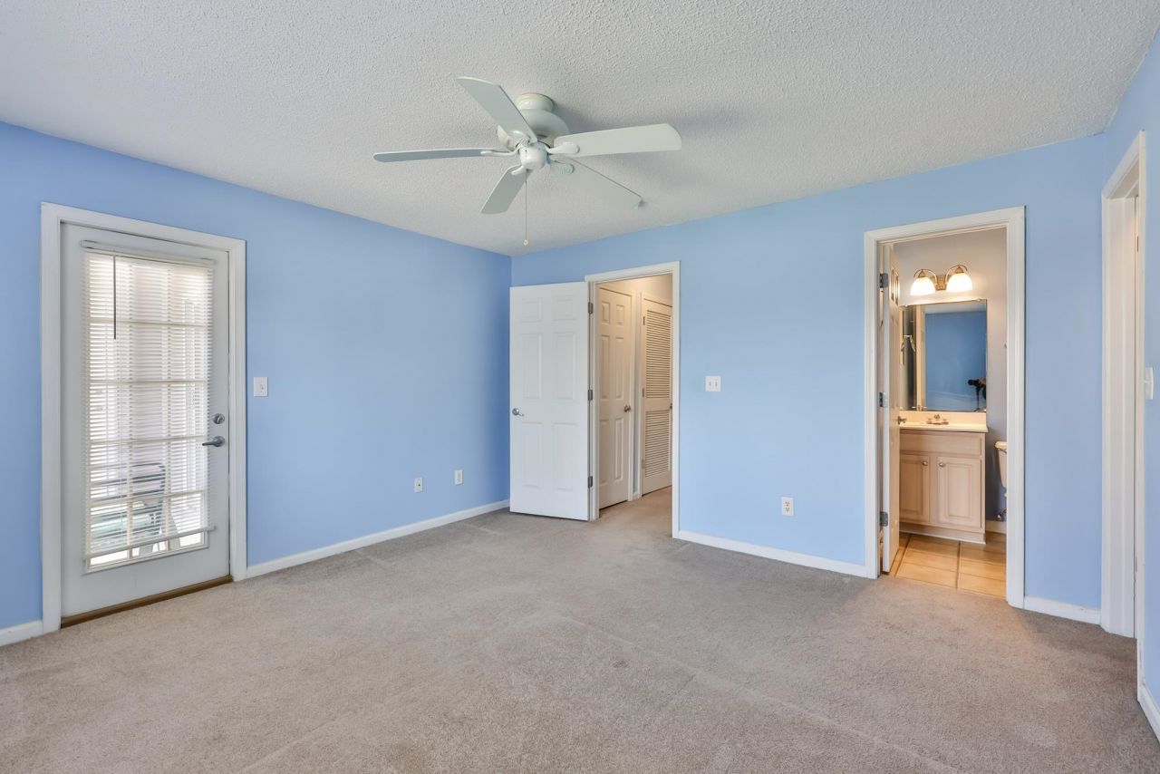 3795 Hitchcock Way  Photo 17