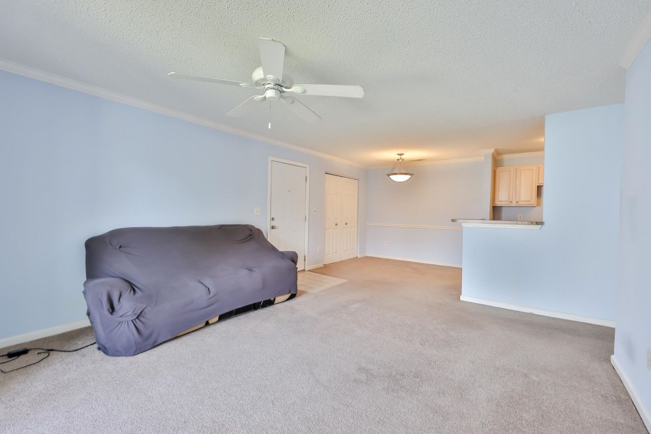 3795 Hitchcock Way  Photo 7