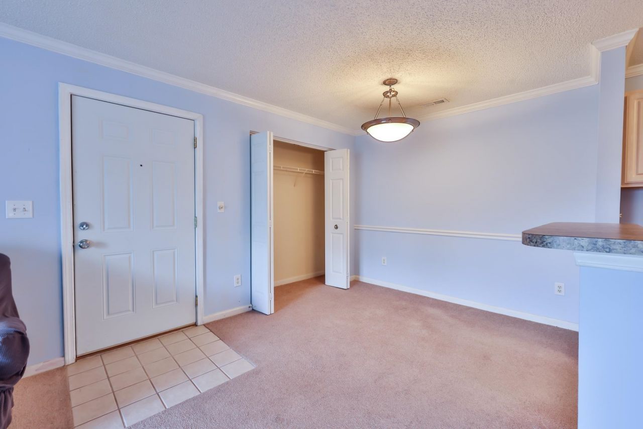 3795 Hitchcock Way  Photo 9