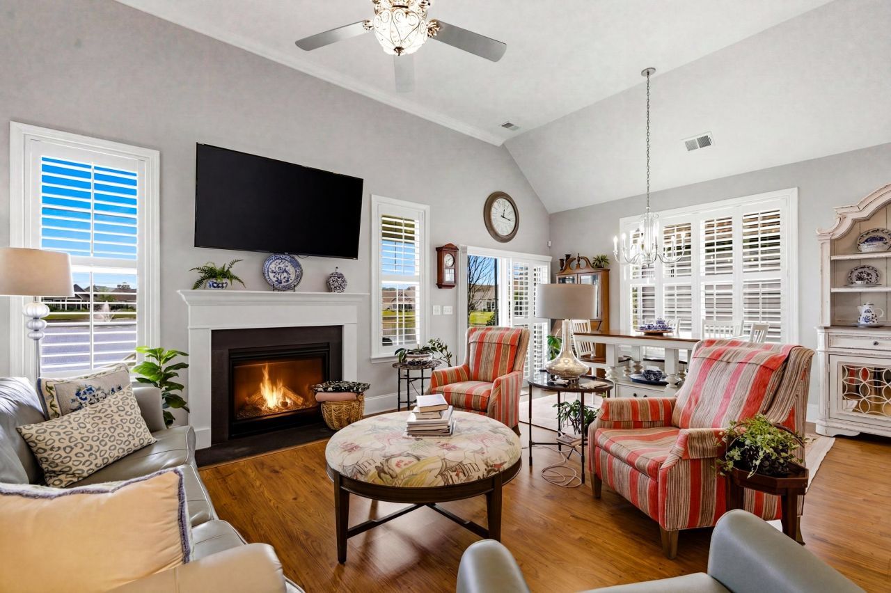 1203 Pyxie Moss Dr. Photo 11