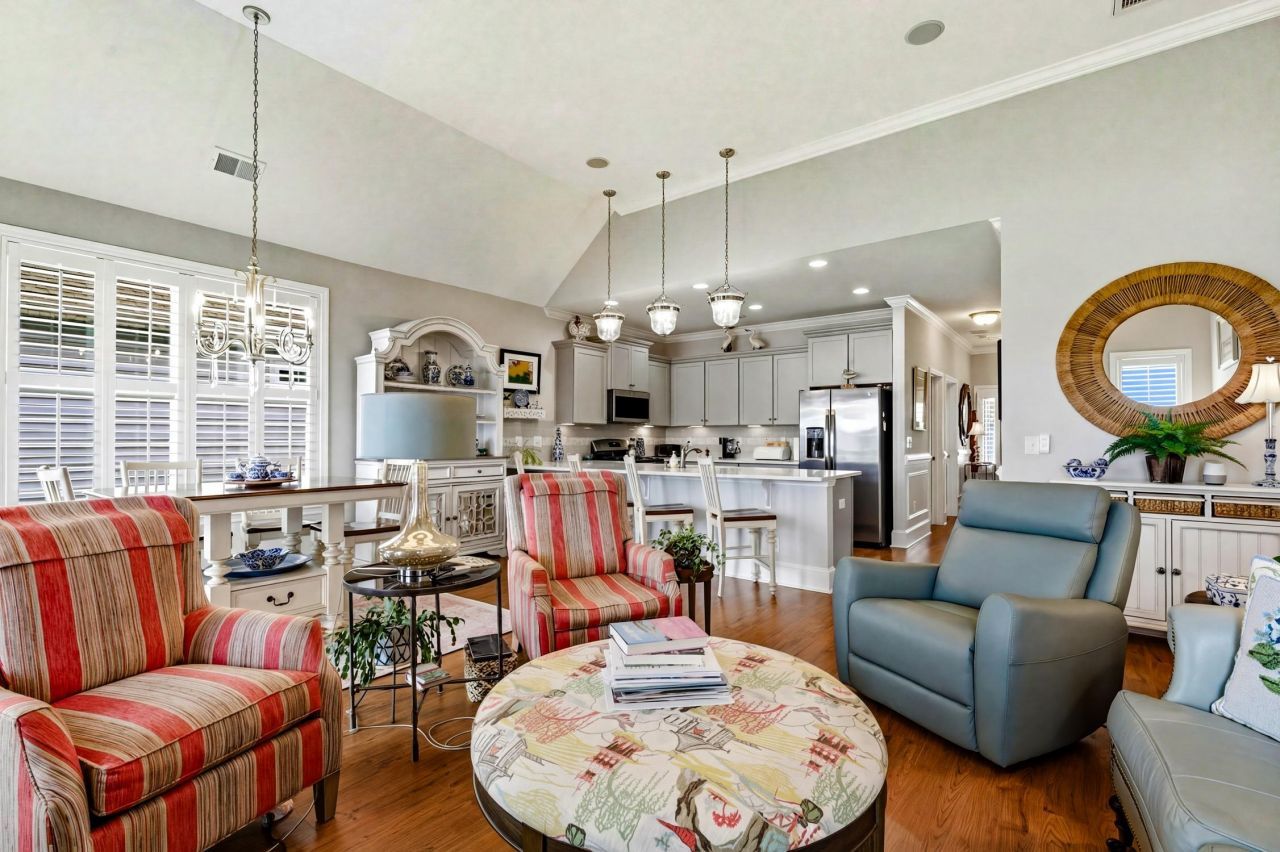 1203 Pyxie Moss Dr. Photo 14