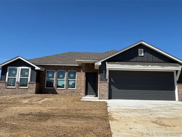 100 S 26th Street E, Collinsville, OK 74021