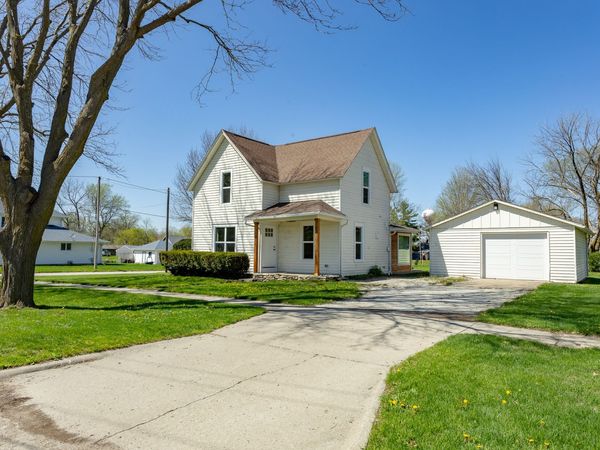 155 NW 2nd Street, Earlham, IA 50072