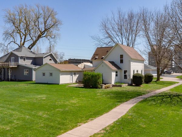 155 NW 2nd Street, Earlham, IA 50072