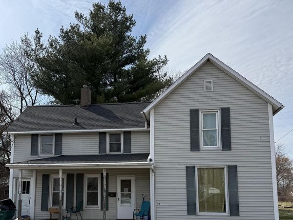 34 N HICKORY Street, Farmington, IL 61531