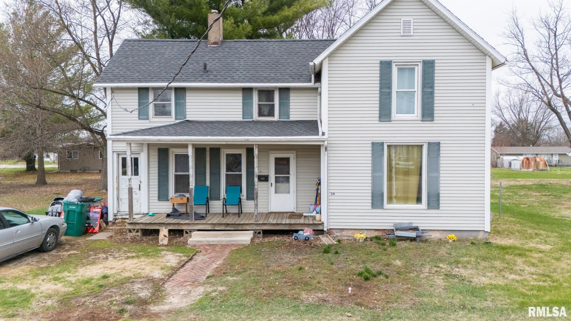 34 N Hickory Street, Farmington, IL 61531 Main Photo