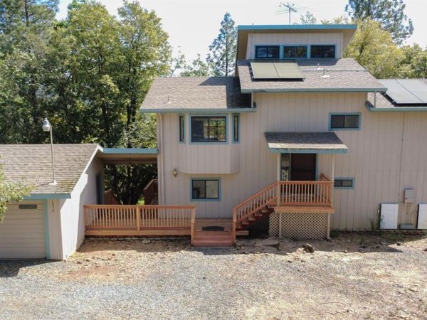 11570 Quail Ct, Pine Grove, CA 95665