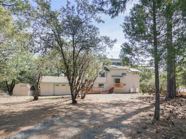 11570 Quail Ct, Pine Grove, CA 95665